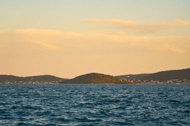 Zadar Hırvatistan 'da Adriyatik Denizi kıyılarında dalgalar