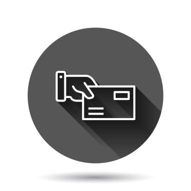 Düz bir zarf simgesiyle. Siyah yuvarlak arka planda uzun gölge efektli posta iletim vektör çizimi. Belge çemberi iş konseptini al.