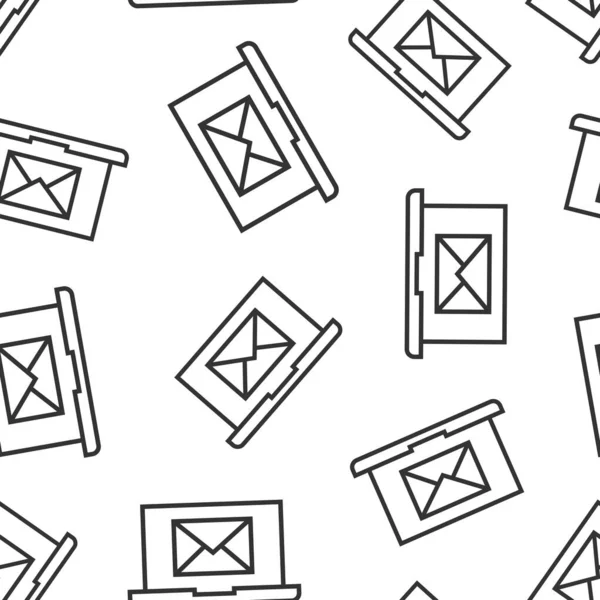 笔记本电脑与电子邮件图标的扁平风格 白色隔离背景上的邮件通知向量说明 包含消息无缝模式业务概念的信封 — 图库矢量图片