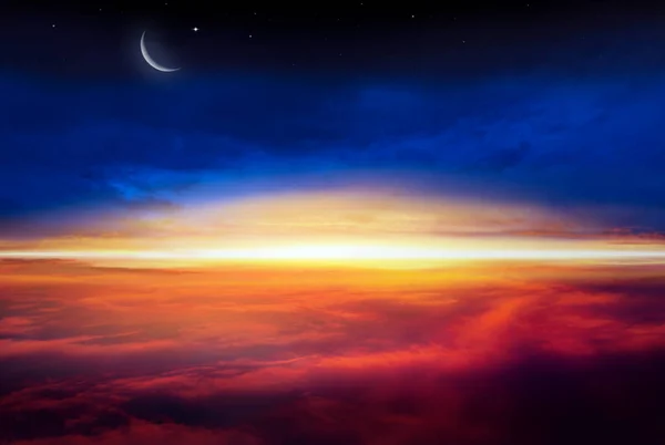 배경과 초승달 달입니다 라마단입니다 하늘에서 빛입니다 — 스톡 사진