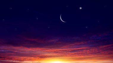  Hilal ay ve güzel günbatımı arka planı. Cömert Ramazan