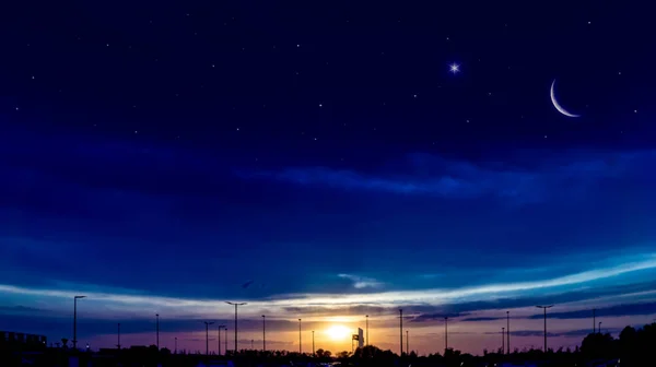 Luna Semilună Fundal Frumos Apus Soare Generos Ramadan Lumina Din — Fotografie, imagine de stoc