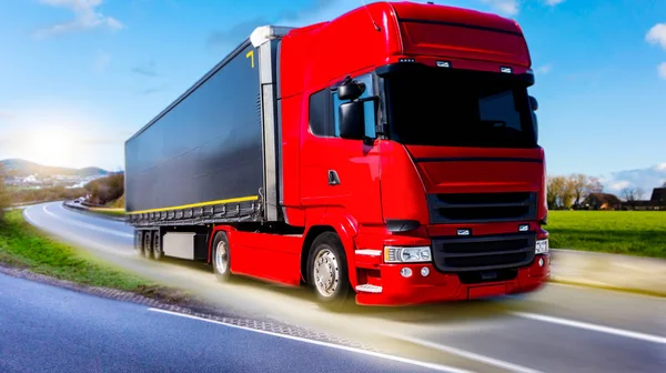 Den Röda Lastbilen Vägen Lastbilstransport Container Kommersiella Transporter — Stockfoto