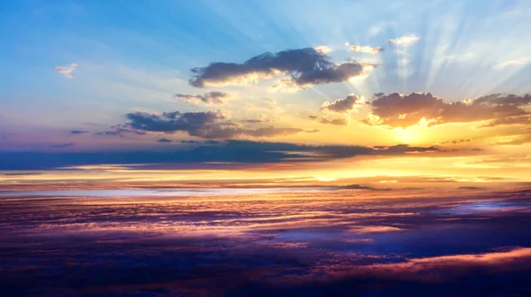 Prachtige Zonsopgang Prachtige Hemelse Landschap Met Zon Wolken — Stockfoto