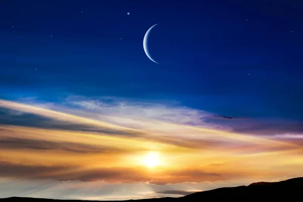 Półksiężyc Pięknym Tle Zachodu Słońca Szczodry Ramadan Tło Religijne — Zdjęcie stockowe