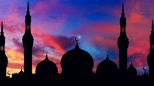 Вид Силуэт Мечети Щедрый Рамадан Исламский Полумесяц Вершине Мечети — стоковое фото