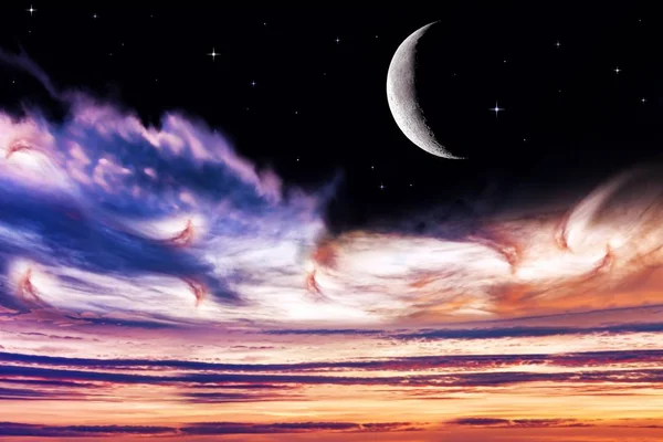 Prachtig Zomer Landschap Wassende Maan Met Prachtige Zonsondergang Achtergrond Royale — Stockfoto