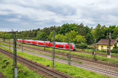 Yüksek hızlı elektrikli demiryolu treni. Modern yüksek hızlı tren