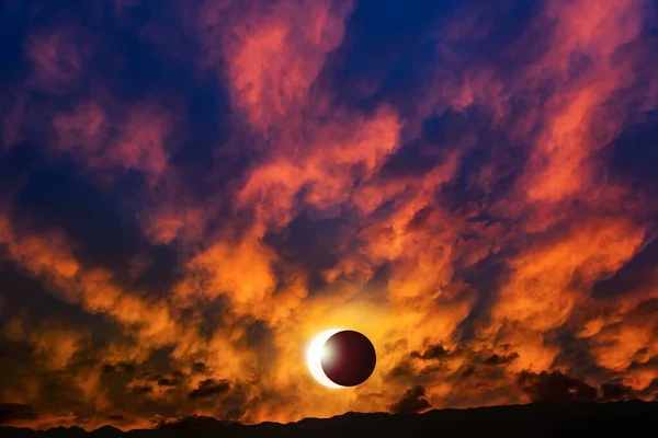 Затмение Солнца Ярком Небе — стоковое фото