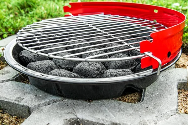 Feu Barbecue Chaud Avec Des Charbons Lumineux Prêts Cuire Pour — Photo