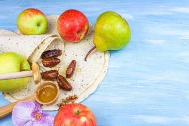 Masada elmalı ekmek, hasat festivali.