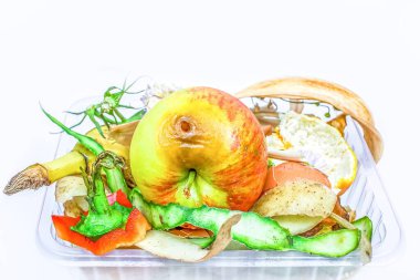 Gübre olarak yiyecek artıkları, gübrelenmeye hazır organik ev atıkları.