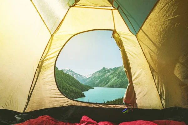 Zeltlager Mit Einem Schönen Blick Auf Einen See Gebirgssee Kucherlinskoe — Stockfoto