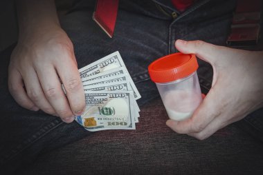 adam onun sperm analizi için bağışladı. Çok iyi. sınıf çözümlemesi. sperm kazandığım parayı. güzel, iyi, iyi, tatmin edici
