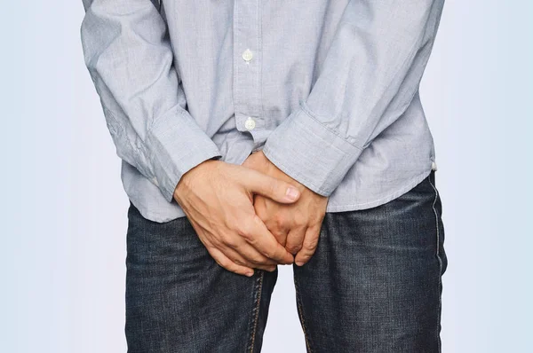 Człowiek Porysować Swędzenie Ręki Penis Swędzenie Koncepcja Opieki Zdrowotnej Medycyny — Zdjęcie stockowe