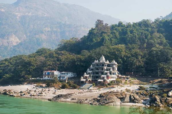 Vecchio Ashram Sulla Riva Del Fiume Gange Antico Tempio Fianco — Foto Stock