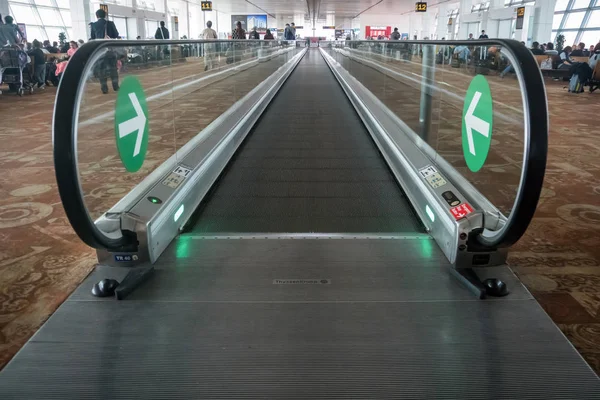 Bewegliche Förderbänder Flughafen Gerade Flache Rolltreppe Oktober 2017 New Delhi — Stockfoto