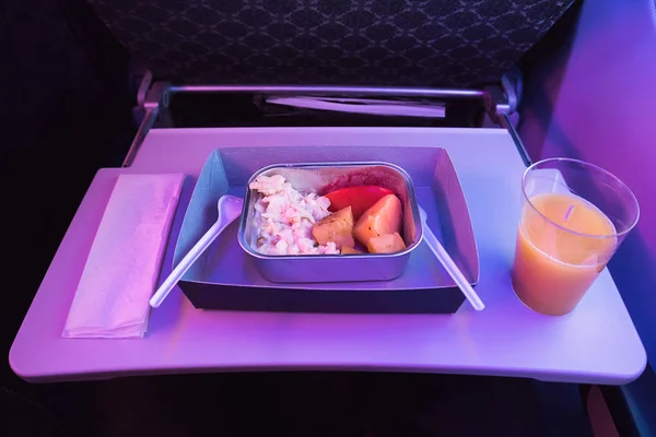 Comida Economy Class Airlines Desayuno Vegetariano Bordo — Foto de Stock