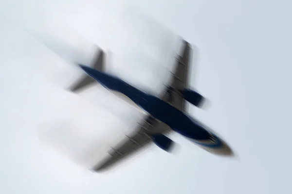Fly Med Eksploderende Flymotor Rett Før Flykrasj Fly Himmelen Bevegelse – stockfoto