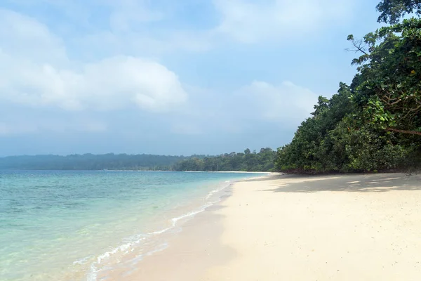 Havelock island is a picturesque natural paradise with beautiful — Stock Photo, Image