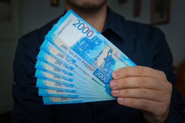 Üzerinde Vladivostok görüntüleri ile yeni Rus banknotlar.