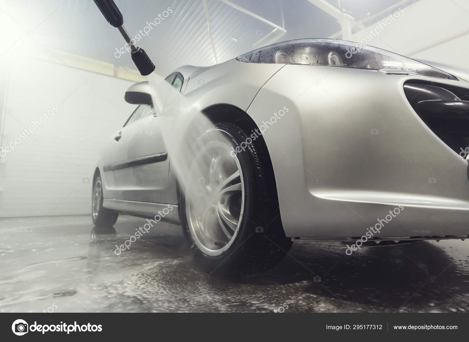 Self Cleaning Stylish Car In The Garage Wash Kolesnogo Drive