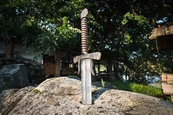 Excalibur Épée Roi Arthur Dans Pierre Armes Tranchantes Légende Pro — Photo