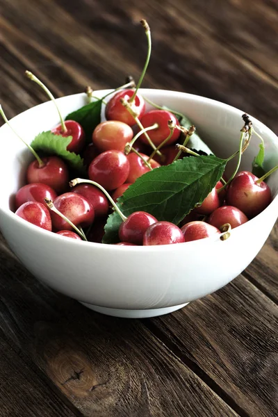 Sweet Fresh Cherries Bowl Fruits Healthy Food — Stock Photo, Image