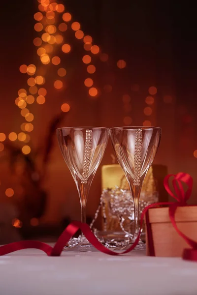 Келихи Вина Шампанських Окулярів Фоні Різдвяних Прикрас Келихи Вина Келихи — стокове фото