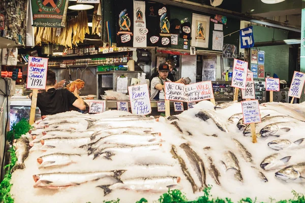 Seattle Washington Eua Julho 2018 Salmão Selvagem Oferecido Para Venda — Fotografia de Stock