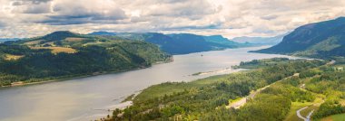 Panoramic göz ardı Columbia River gorge Vista sokaktayım, Oregon state, ABD görünümünü