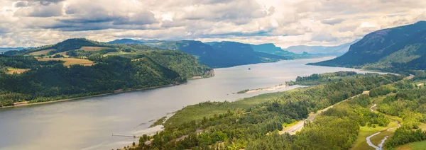 Panoramic göz ardı Columbia River gorge Vista sokaktayım, Oregon state, ABD görünümünü