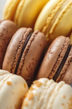 Pastel renkli macarons görüntü kadar kapatın