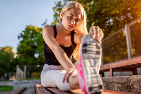 Young Woman Athlete Warming Running Sportsground Summer Stretching Body Doing — Stock Photo, Image