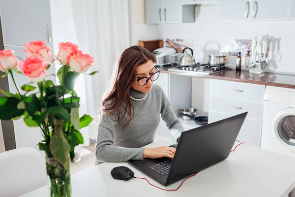 Woman Working Laptop Modern Kitchen Home Young Tired Freelancer Typing — Stock Photo, Image