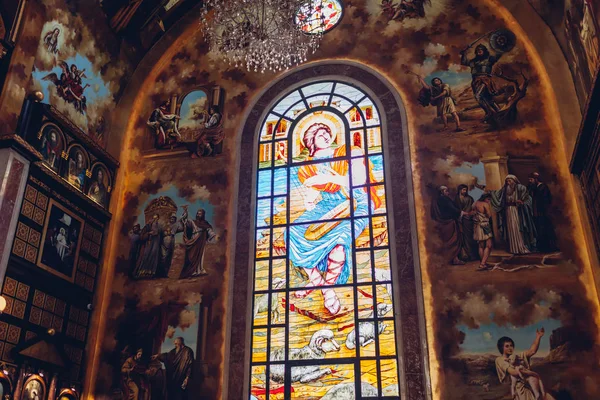 27 Ocak 2019 - Mısır, Sharm El-Sheikh. Christian Coptic Kilisesi. Vitray pencere iç