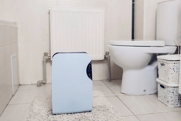 Değmek kapı aynası, nem göstergesi, uv lambası, hava Ionizer, su kabı ile banyo eserlerinde dehumidifier. Hava kurutma makinesi