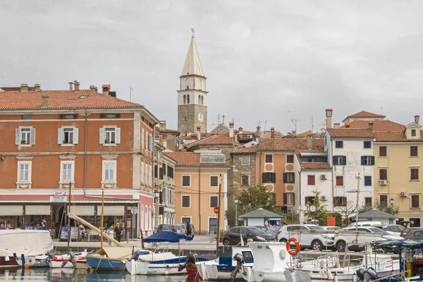 Blick Auf Den Idyllischen Fischerhafen Izola Ein Beliebter Urlaubsort Slowenischen — Stockfoto