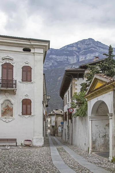 Der Turm Über Dem Dorf Podpec — Stockfoto