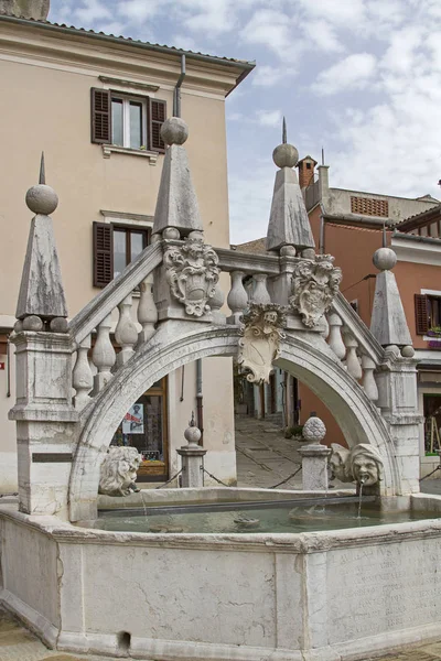 Old Town Koper Preseren Square You Find 17Th Century Fountain — Stock Photo, Image