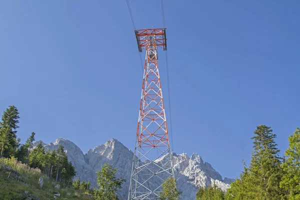 Nowo Wybudowaną Kolejką Linową Zugspitze Najwyższego Punktu Niemczech — Zdjęcie stockowe