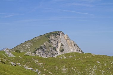 Görünüm Karwendel'de dağlarda Kompars doruğunda
