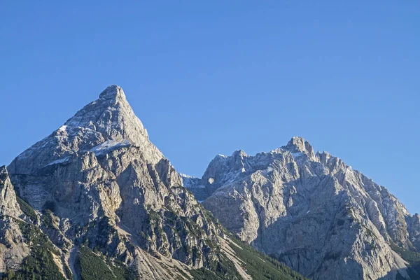 Sonnenspitze Lado Zugspitze Forma Montanha Dominante Bacia Ehrwald — Fotografia de Stock