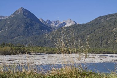 Tyrol'deki / daki Lech heybetli geniş nehir Vadisi tabiatı koruma alanı tayin edilen ve Tirol Lech Doğa Parkı denir