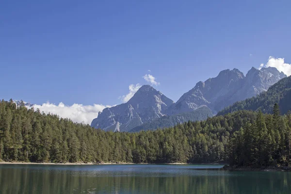 Jezioro Blindsee Jest Górskim Jeziorem Pograniczu Alp Lechtalskich Gór Miemingera — Zdjęcie stockowe