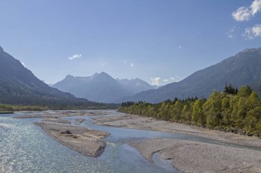 Tyrol'deki / daki Lech heybetli geniş nehir Vadisi tabiatı koruma alanı tayin edilen ve Tirol Lech Doğa Parkı denir