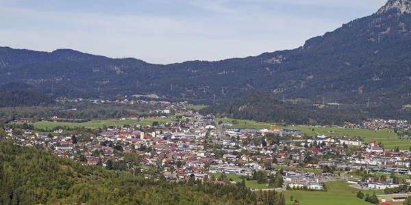 Reutte Está Localizado Uma Bacia Lechtal Tirol — Fotografia de Stock