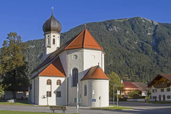 Iglesia Parroquial San Sebastián Weissenbach Lech Tirol — Foto de Stock