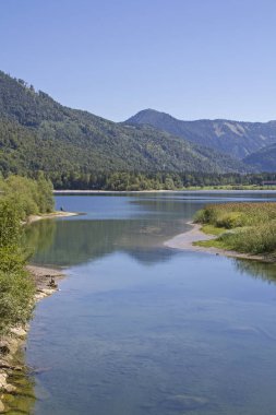 Onun huzur ve nispeten daha az sayıda ziyaretçi Salzkammergut gizli ipuçları için pastoral gölü Hintersee kaynaklanmaktadır