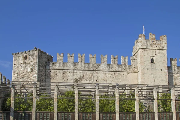 Ρωμαϊκό Θέατρο Κάστρου Ορόσημο Του Torri Del Benaco Χτίστηκε Κατά — Φωτογραφία Αρχείου